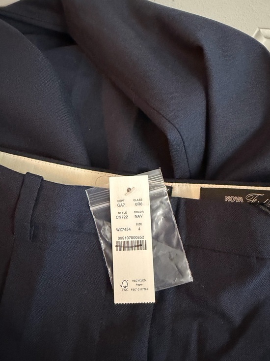 J.Crew Essential wide-leg pant in Italian studio wool blend NWT Size 4 - Picture 3 of 10